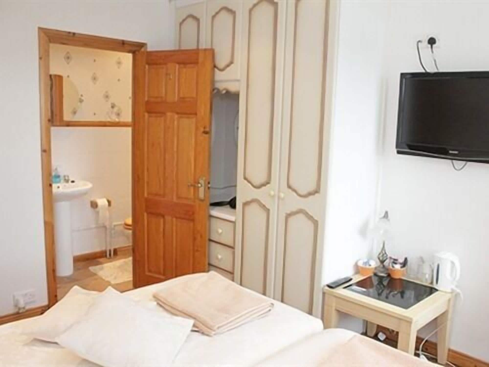 Brae-mar Bed & Breakfast 3*